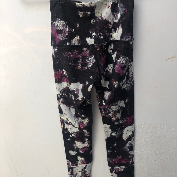 Lululemon leggings pants - Picture 2 of 3